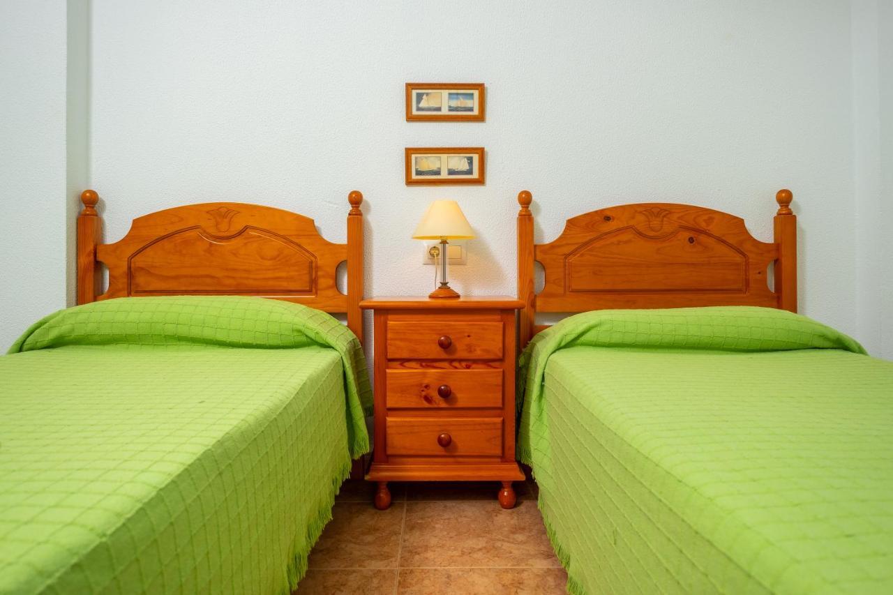 Apartamento Las Torres Conil De La Frontera Luaran gambar